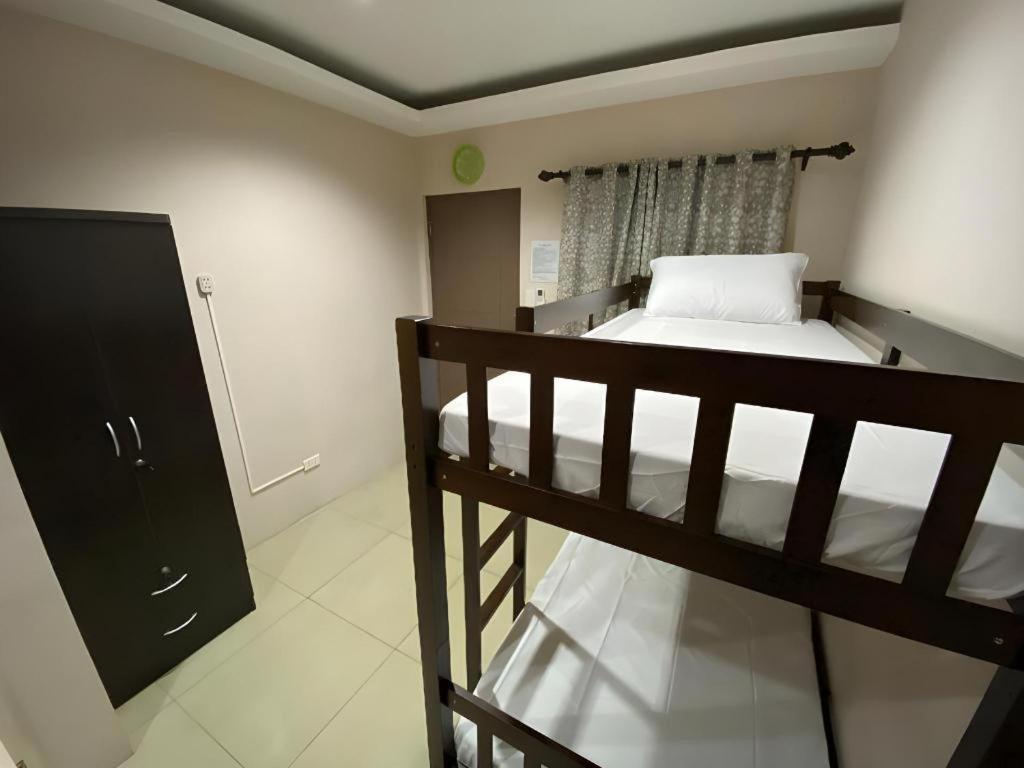 Oyo 766 Ichehan Apartments Manila Eksteriør billede
