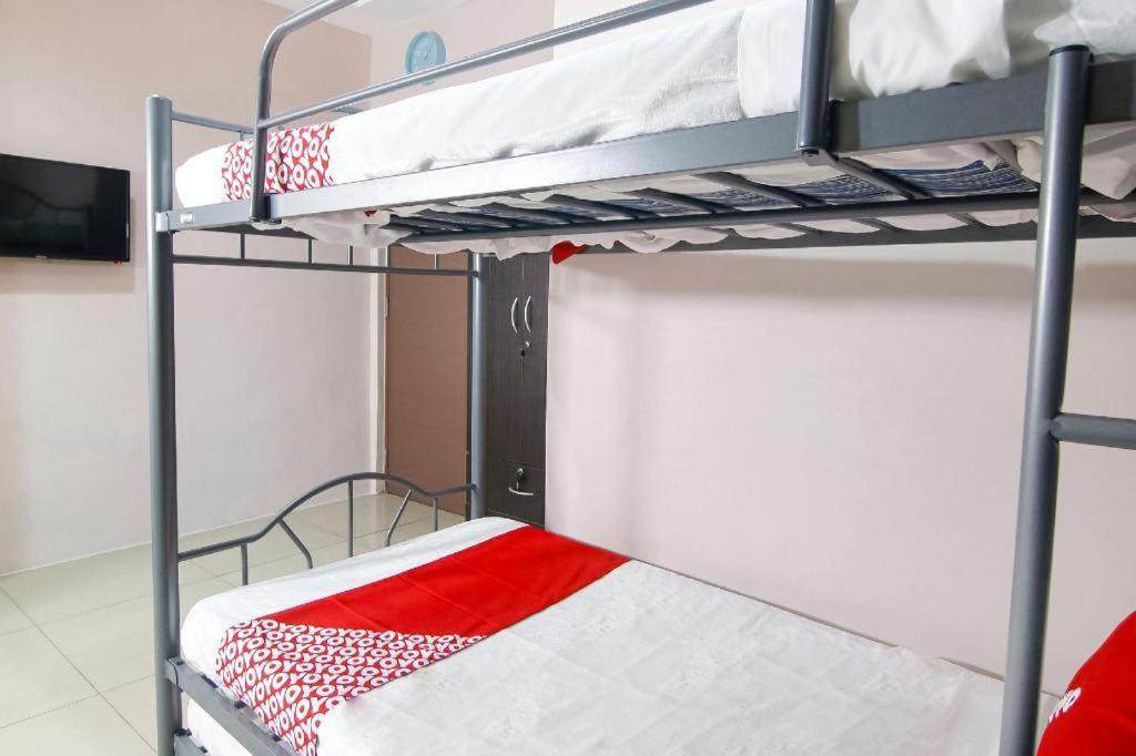 Oyo 766 Ichehan Apartments Manila Eksteriør billede